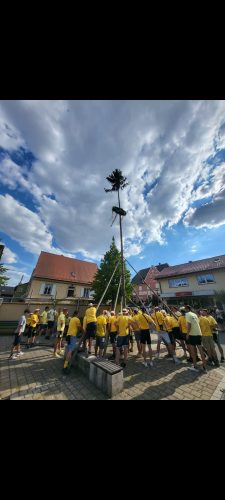 Aschbach Kerwabaum aufstellen 2022